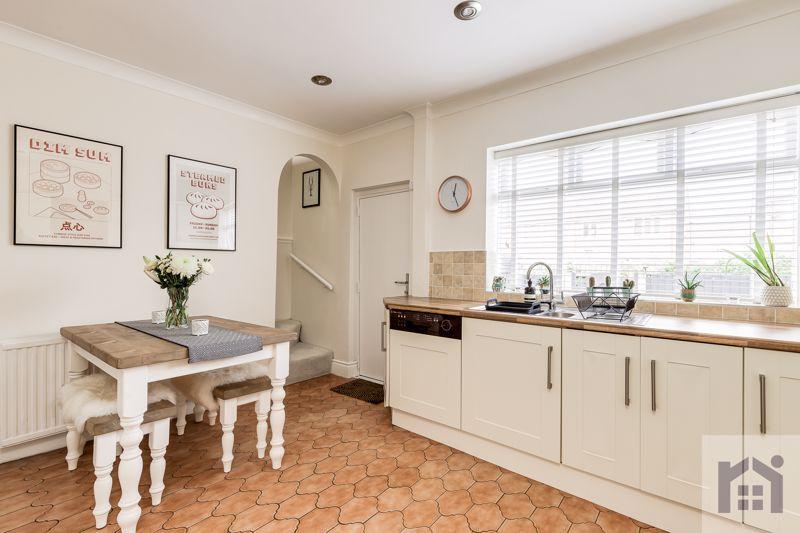 Dining kitchen