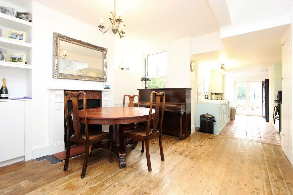 Belmont Road, Wallington 3 bed terraced house £525,000