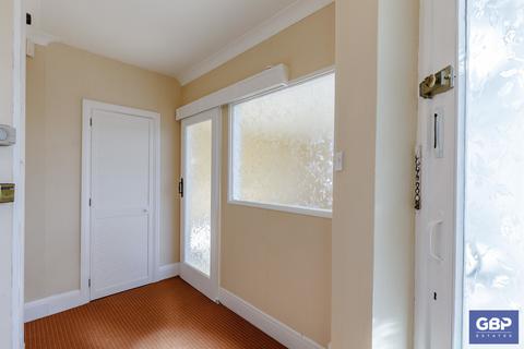 3 Pettits Lane, Romford, RM1 4HL
