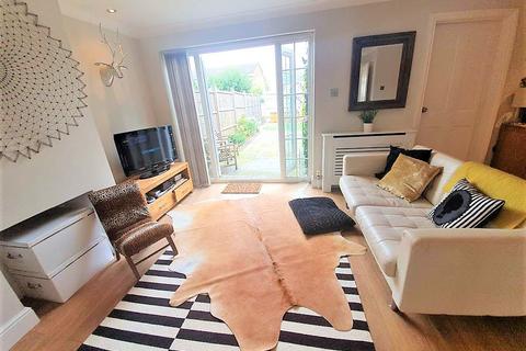 5 Dean Close, Windsor, SL4 4PL