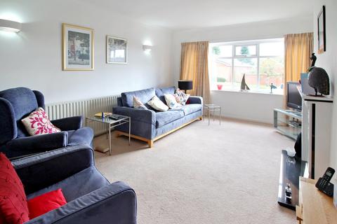4 Bellencroft Gardens, Wolverhampton, WV3 8DT
