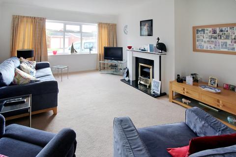 4 Bellencroft Gardens, Wolverhampton, WV3 8DT