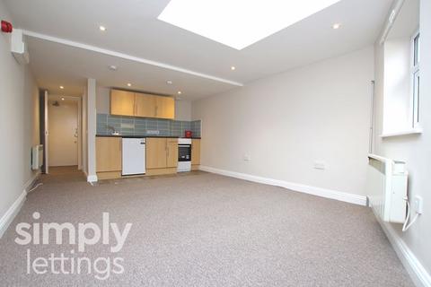 Studio to rent, Teville Road, Worthing