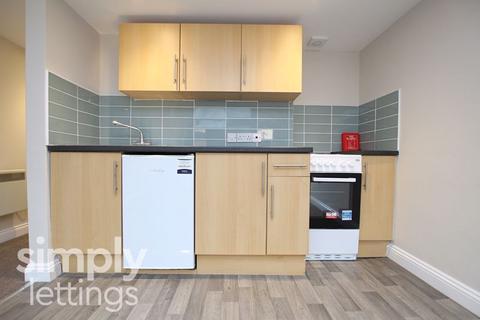 Studio to rent, Teville Road, Worthing