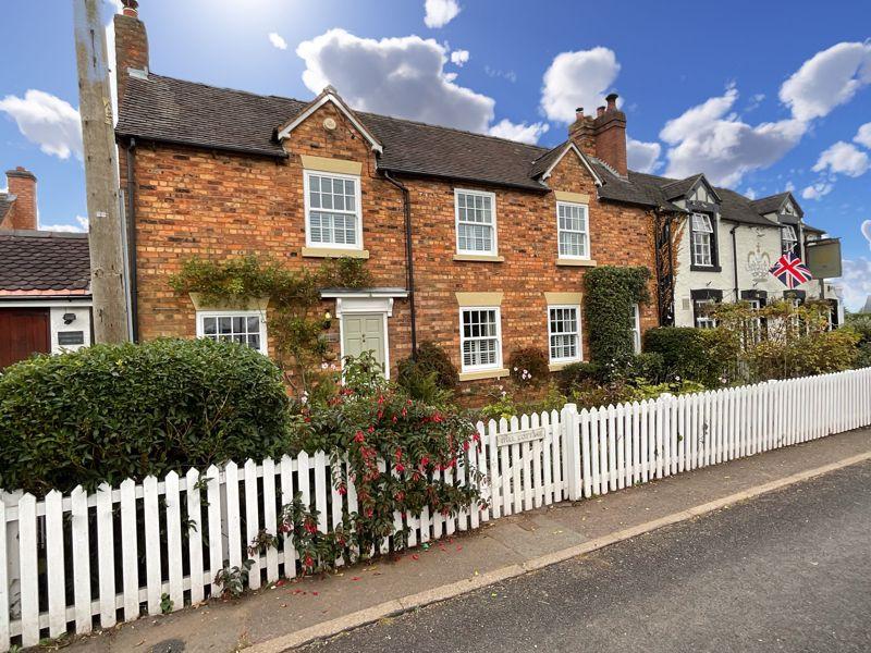 Hyde Lea, Stafford 3 bed semidetached house for sale £400,000