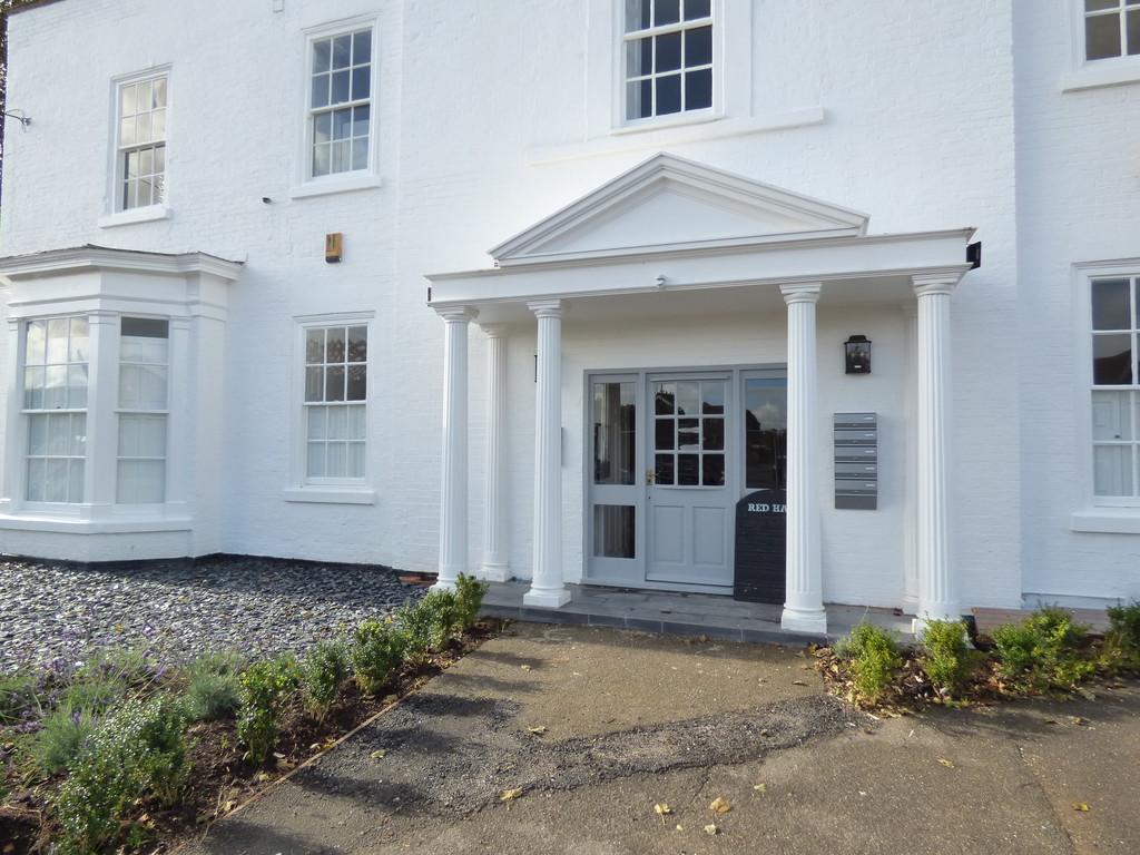 Redhall, Red Hall Drive 2 bed apartment £875 pcm (£202 pw)