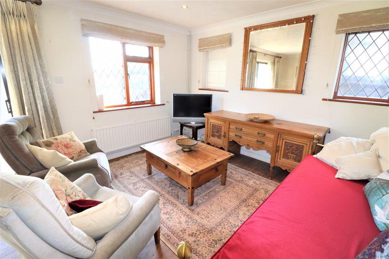 Sea Place, GoringbySea 1 bed apartment £925 pcm (£213 pw)