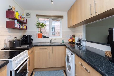25 Clowser Close, Sutton, SM1 4TP