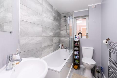 25 Clowser Close, Sutton, SM1 4TP
