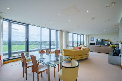 3 bedroom penthouse for sale, Nuns Road, Chester CH1