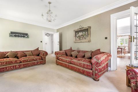 4 bedroom detached house to rent - Briar Hill, Purley