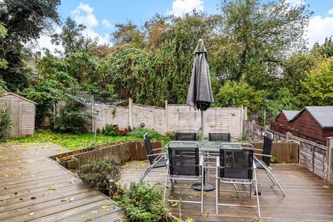 18b Abbey Road, South Croydon, CR2 8NG