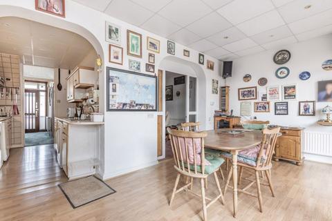 89 Framfield Road, Mitcham, CR4 2AW