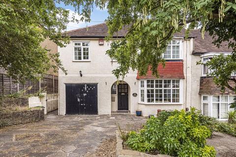 16 Melrose Road, Coulsdon, CR5 3JH