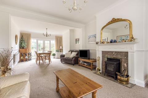 16 Melrose Road, Coulsdon, CR5 3JH