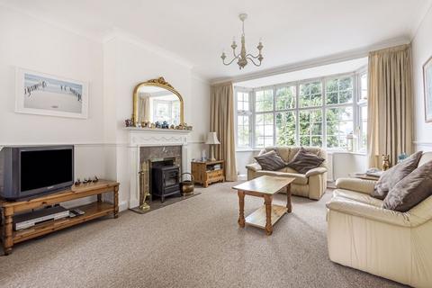 16 Melrose Road, Coulsdon, CR5 3JH