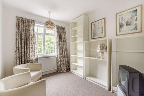 16 Melrose Road, Coulsdon, CR5 3JH