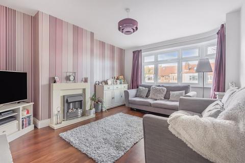 20 Benhurst Gardens, South Croydon, CR2 8NS