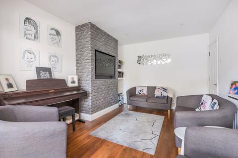 20 Benhurst Gardens, South Croydon, CR2 8NS