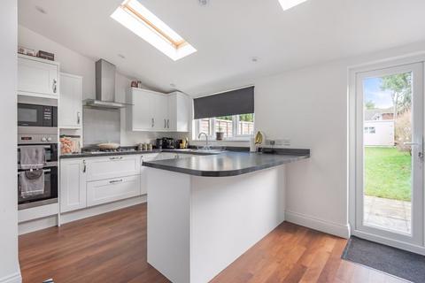 20 Benhurst Gardens, South Croydon, CR2 8NS