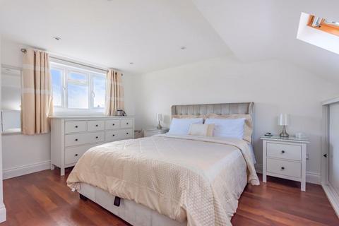 20 Benhurst Gardens, South Croydon, CR2 8NS