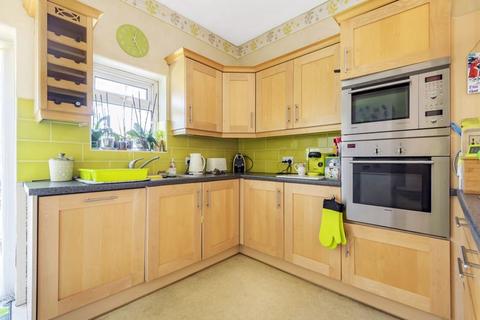 44 Reddown Road, Coulsdon, CR5 1AX