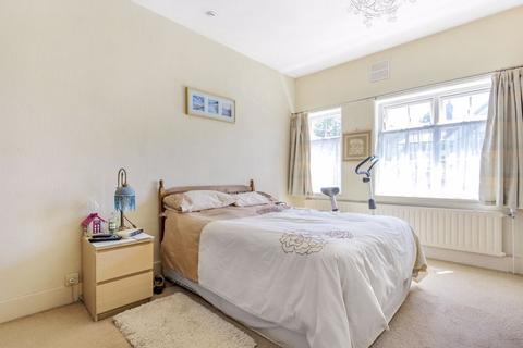44 Reddown Road, Coulsdon, CR5 1AX