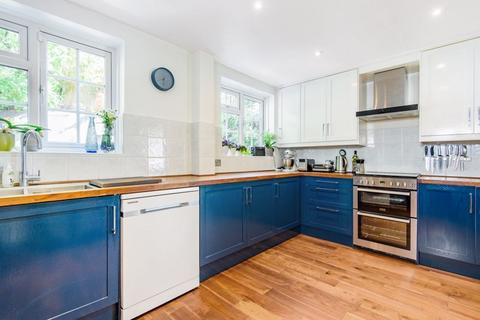 64 Whyteleafe Hill, Whyteleafe, CR3 0AB