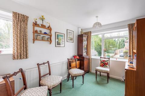 2 Whitethorn Avenue, Coulsdon, CR5 2PP