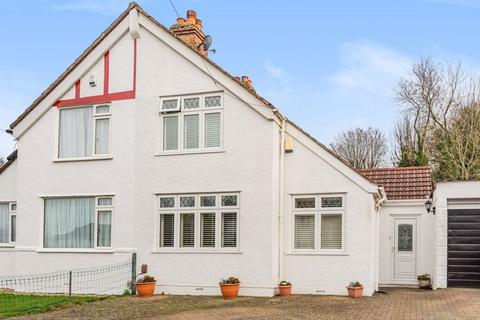 69 Rickman Hill, Coulsdon, CR5 3DT