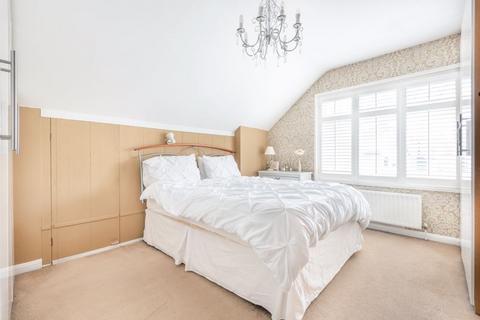 69 Rickman Hill, Coulsdon, CR5 3DT
