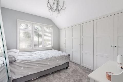 69 Rickman Hill, Coulsdon, CR5 3DT