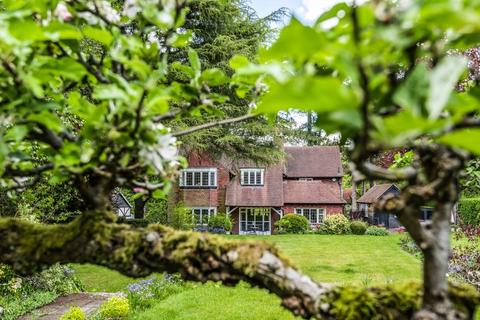 14 Briar Hill, Purley, CR8 3LE