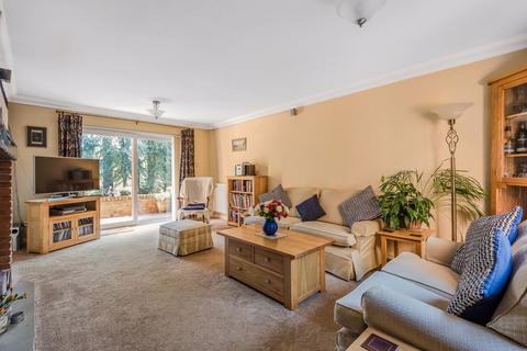 9 Benthall Gardens, Kenley, CR8 5EZ