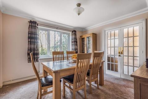 9 Benthall Gardens, Kenley, CR8 5EZ