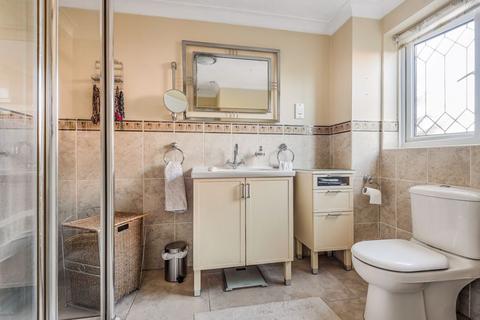 9 Benthall Gardens, Kenley, CR8 5EZ