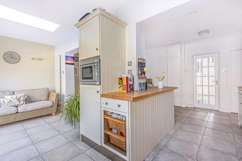69 Avalon Road, Orpington, BR6 9AZ