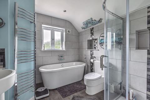 5 Woodside Road, Purley, CR8 4LQ