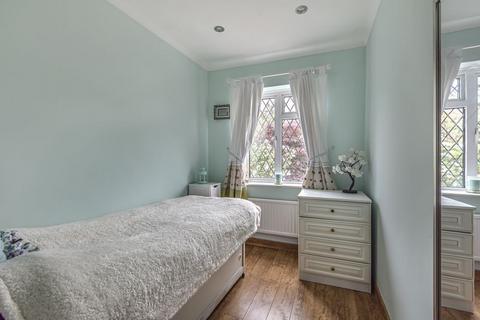 5 Woodside Road, Purley, CR8 4LQ