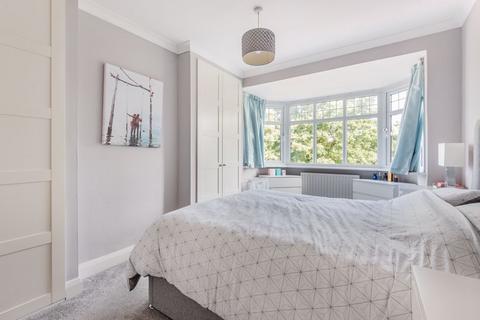 10 Oaks Road, Kenley, CR8 5NR
