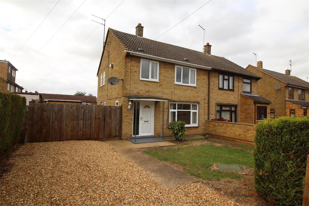 Eastfield Drive, Whittlesey... 3 bed semidetached house £240,000