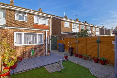 25 Boxgrove, Goring By Sea, Worthing, BN12 6BG