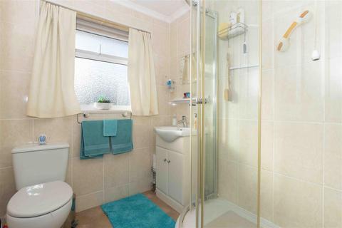 25 Boxgrove, Goring By Sea, Worthing, BN12 6BG