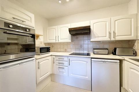 2 bedroom flat for sale - Barclay Court, Trafalgar Road, Cirencester