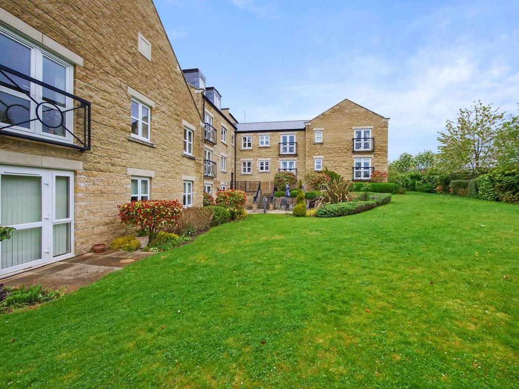 Hollis Court- Ext.jpg