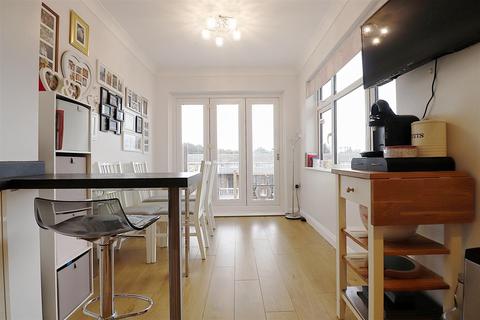 22 Grove Road, Bexleyheath, DA7 6AX