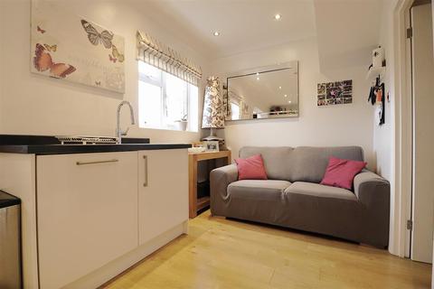 22 Grove Road, Bexleyheath, DA7 6AX