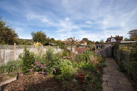 10 Dolphins Road, Folkestone, CT19 5PL