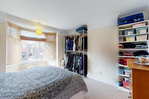 10 Dolphins Road, Folkestone, CT19 5PL