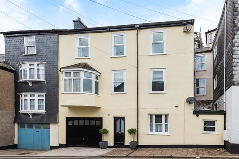 9 Broadstone, Dartmouth, TQ6 9NR